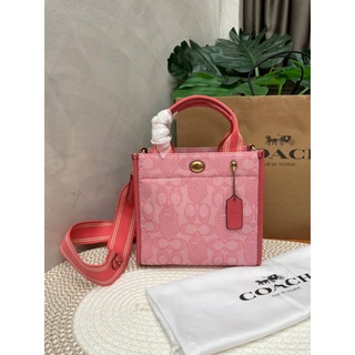 🎊💖🌇🚜@2,180.-📍(ลดพิเศษ 7 %) 💯 🛒🛒Big Discount 2022🛒🛒Bape X Coach Tote 22 In Signature Jacquard รุ่น C4521