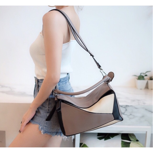 พร้อมส่ง!! 💕 Lowe bag