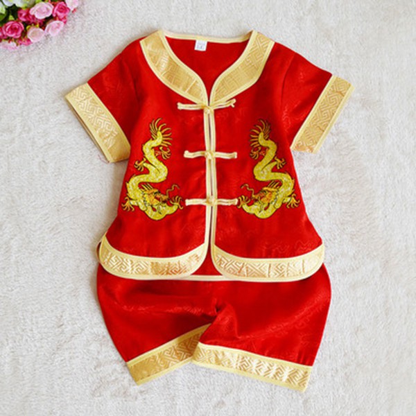 ชุดจีนเด็กชาย เสื้อแขนสั้น+กางเกงขาสั้น ผ้าแพรเนื้อนิ่ม : สีแดง ผ้าเหลือบลายมังกร เสื้อปักมังกรทองคู่ #CNY50