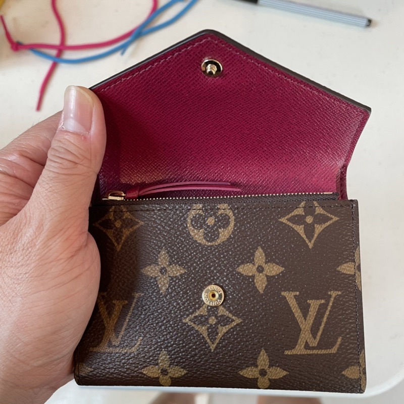 มีประกัน ส่งเซอร์วิสช็อปไทยได้ทุกสาขา  New! LV victorine wallet ราคา ถูกที่สุด ดีลบีเคเค แกลเลอรีภาพที่ 7