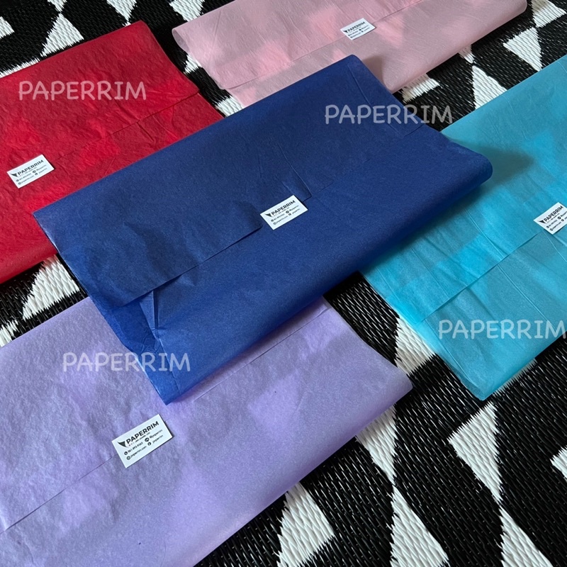 กระดาษห่อเสื้อ/กระเป๋า/รองเท้า (สีดำ สีชมพู สีฟ้า สีน้ำเงิน สีแดง สีม่วง 17 แกรม) บรรจุ 100  แผ่น มี 2 ขนาดน๊าา