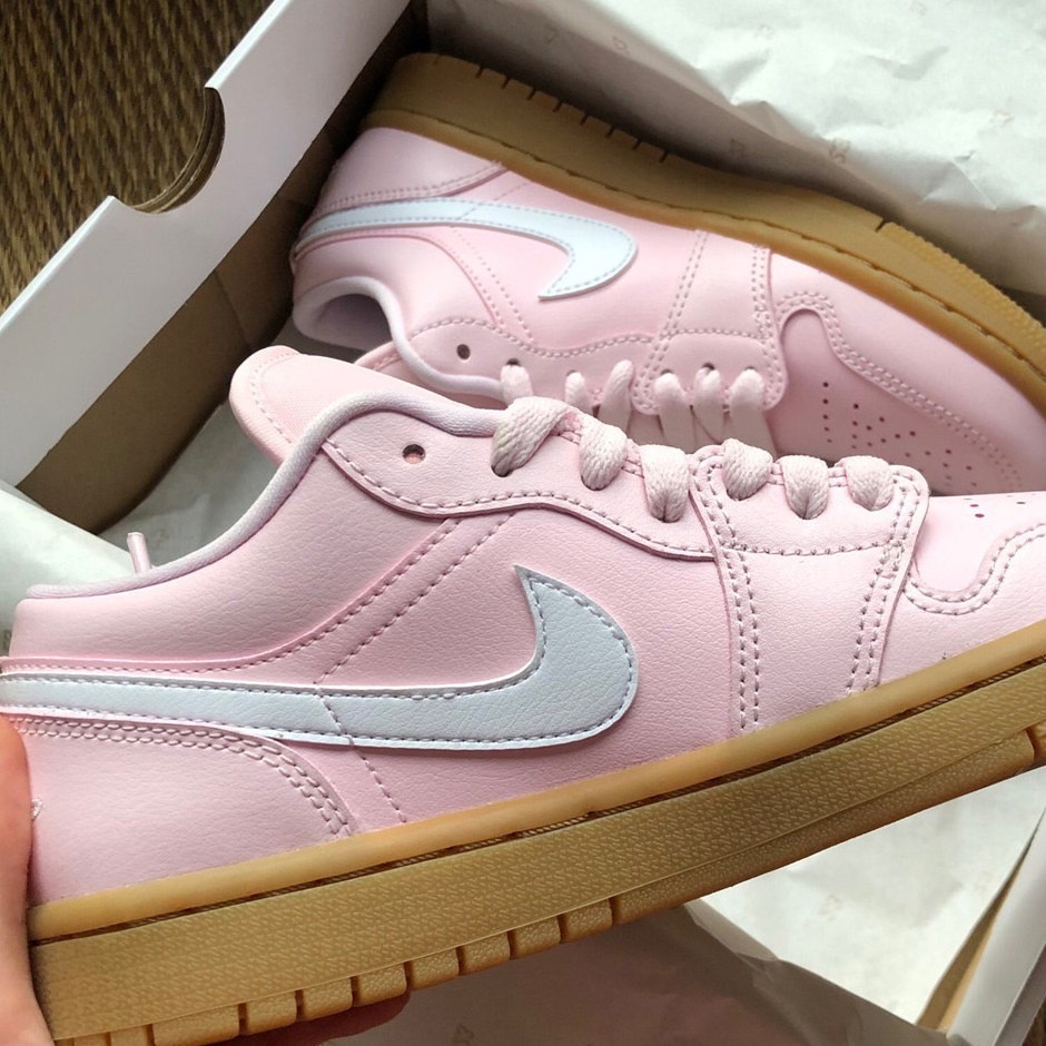 [มือสอง] Air Jordan 1 Low "Arctic Pink Gum" sneakers