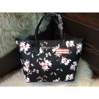 Victoria secret กระเป๋าสะพายDont Miss! Victorias Secret Vintage Flower Print Shoulder Tote Bag กระเป๋าสะพายทรง Tote สไ