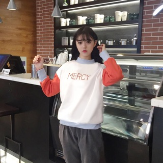 TJเสื้อแฟชั่น คอกลม แขนยาวแต่งผ้าขาด ลาย mercy สีทูโทน รหัสสินค้า MY4294