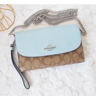 (ผ่อน0%) กระเป๋าสะพายข้าง GEMMA CLUTCH CROSSBODY IN SIGNATURE CANVAS (COACH C1996) ลายซี ฝาพับสีฟ้า สายโซ่ถอดได้