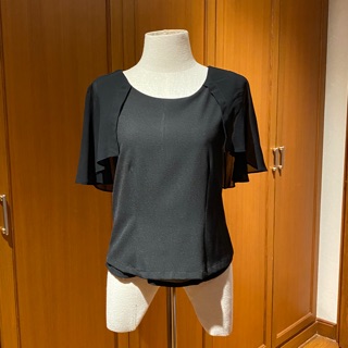 Crop top สีดำผ้าดี ฮานาโกะผสมchiffon สวยค่ะ ซิปหลังใส่ง่าย สุภาพเนี้ยบ ของใหม่ อก 32-33 เอว 27