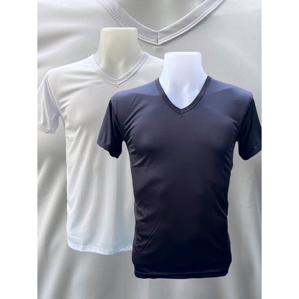 เสื้อคอวีไม่สกรีน และสกรีนลายให้เลือก ใส่ซับใน รองใน ผ้าไมโคร ลื่น เย็นสบาย ไม่เป็นขน สีขาว ดำ