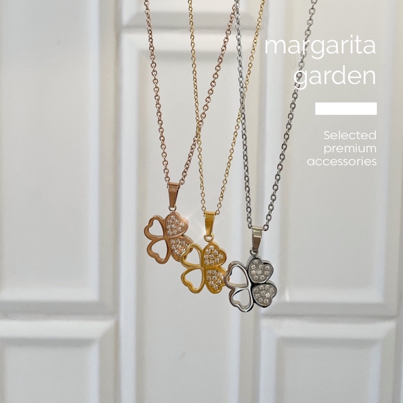 Margarita Clover with Diamond Pendant Necklace