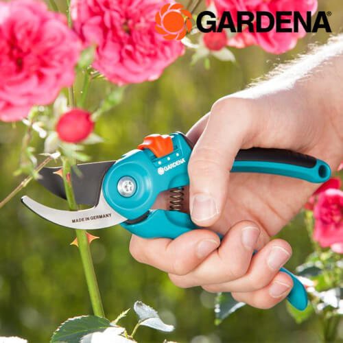 Gardena กรรไกรตัดกิ่ง -สำหรับตัดกิ่งกว้างสูงสุด 22 มม