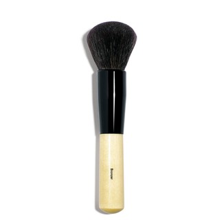 BOBBI BROWN แปรงบรอนเซอร์ Bronzer Brush รุ่น E559010001 แปรงสำหรับใบหน้า แปรง อุปกรณ์แต่งหน้า เครื่องสำอาง ความงาม