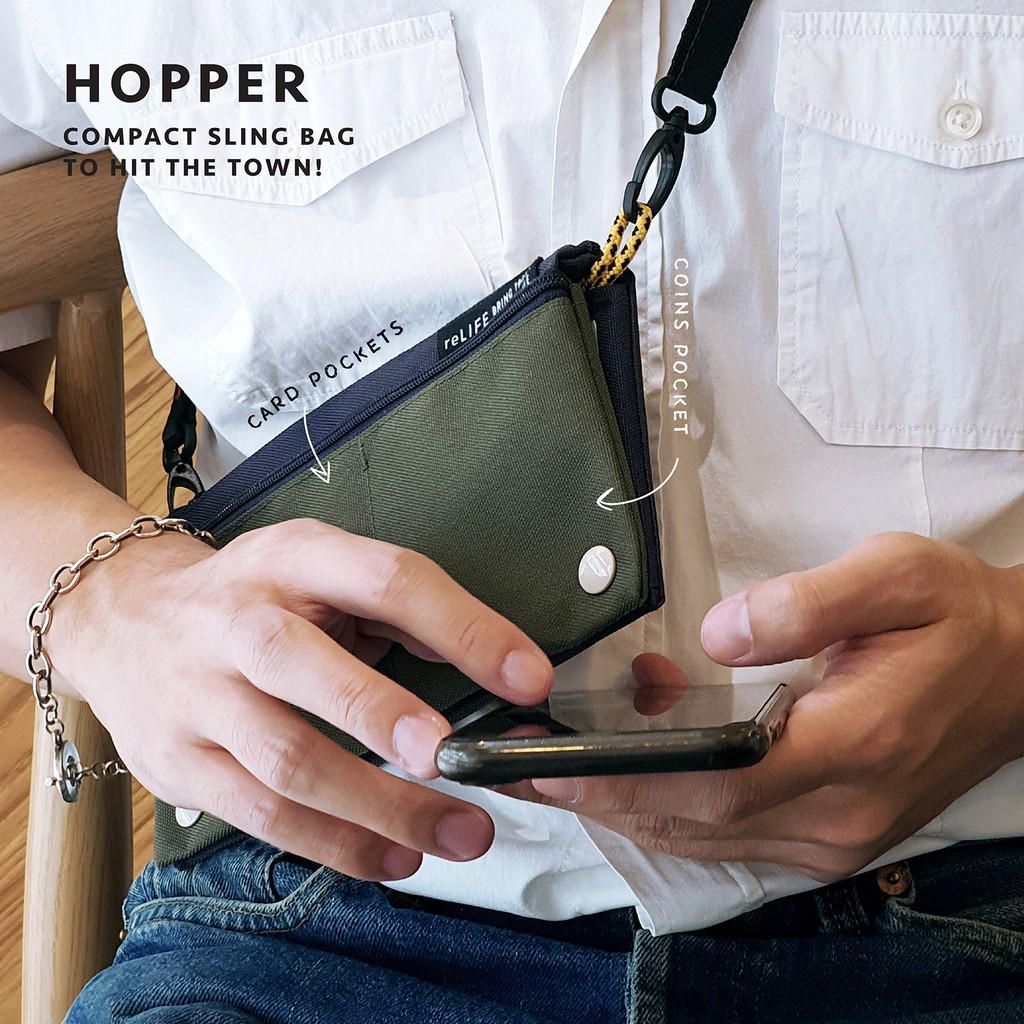 Hopper relife charcoal navy sling bag กระเป๋าสะพายข้างรุ่นฮอปเปอร์ / กระเป๋าสตางค์