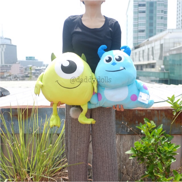 หมอนสอดมือ Mike Wazowski ไมค์ & Sulley ซัลลี่ Cheerful Monsters Inc 13นิ้ว