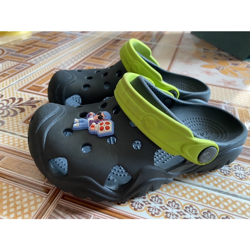 Crocs รองเท้าเด็ก แบรนด์แท้ มือสอง ไซส์ C11=17.5cm เบอร์ 28