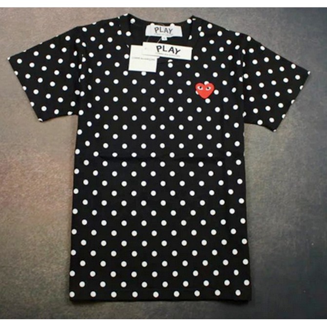 ใหม่ PLAY Comme Des Garcons เสื้อยืดลําลอง แขนสั้น ลายพราง สําหรับผู้ชาย ผู้หญิง