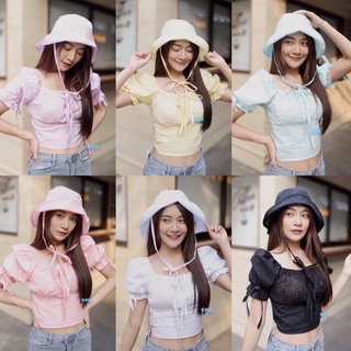 เสื้อครอปแขนตุ๊กตาฉลุลาย แถมหมวก 🌻🌈