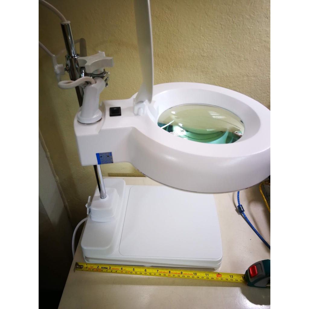 โคมไฟแว่นขยาย 8068 BEC Lamp Magnifier
