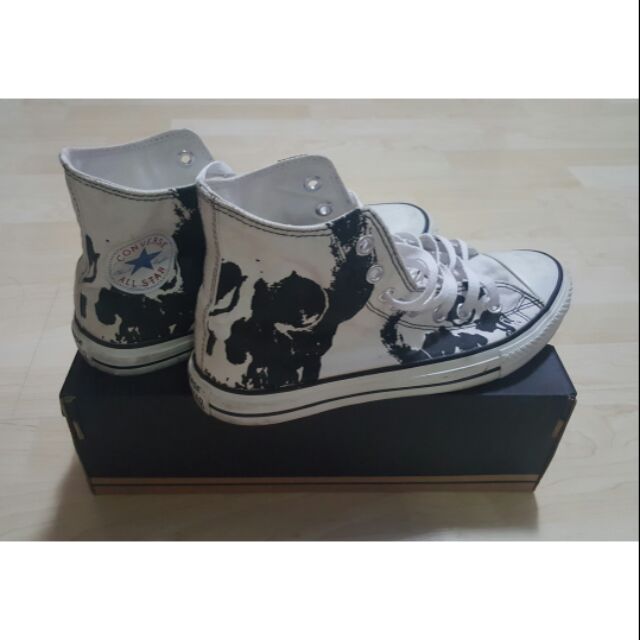 รองเท้าผ้าใบหุ้มข้อ converse