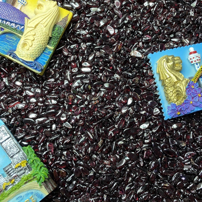 โกเมน Garnet "หินแห่งนักรบ"1-3 มิล100g. การ์เนต Garnet หินเครื่องประดับ แต่งตู้ปลา หิน เรียกทรัพย์ หินสีแดงแก่กล่ำ