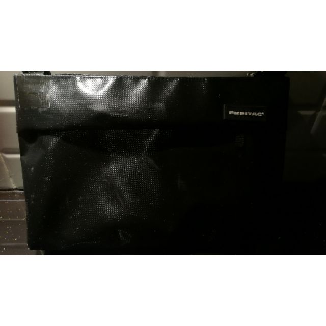 Freitag lou ดำล้วนเกร็ดงูมือ2แถมฟรีดันทรง