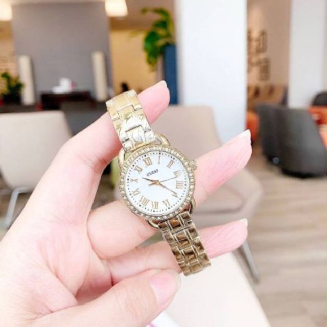 นาฬิกาข้อมือ GUESS สีทอง