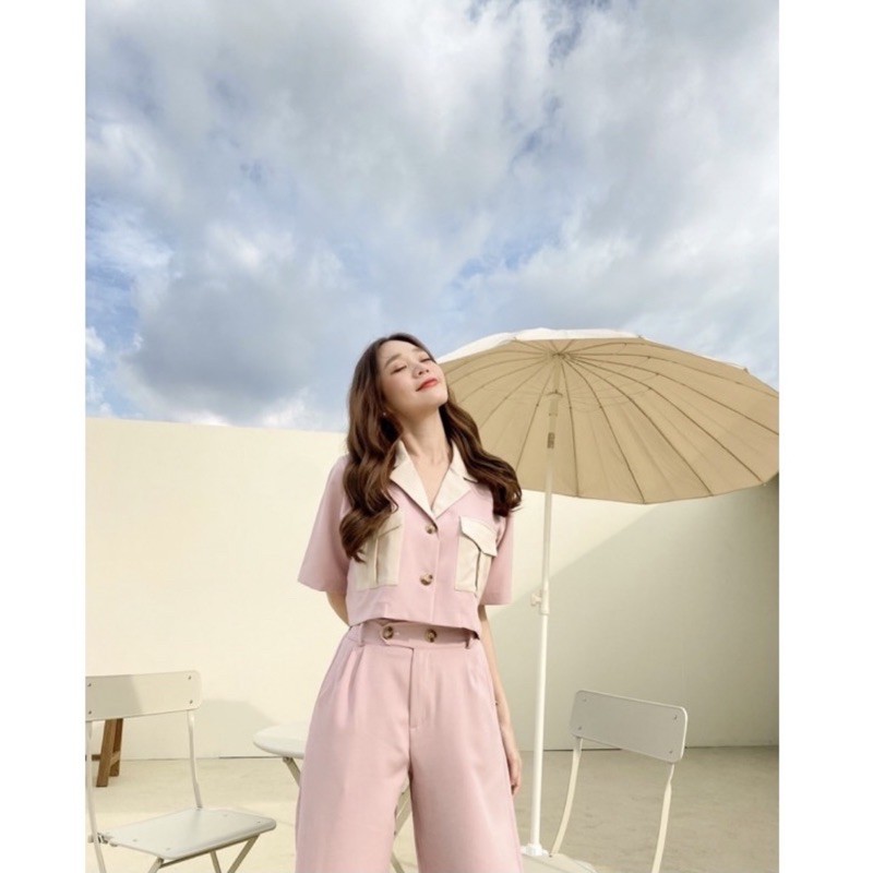 Chamniii Oreo เสื้อ สีชมพู ซื้อมา590 ส่งต่อ450ค่ะ