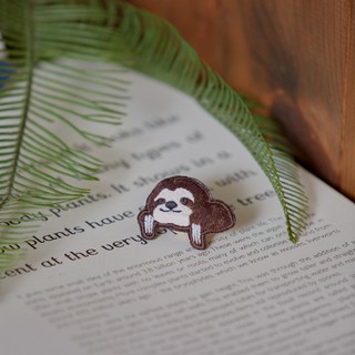 Wild Pin sloth (flat) เข็มกลัดสล็อตแบบแบน / เข็มกลัด / เข็มกลัดติดเสื้อ / เข็มกลัดสลอท