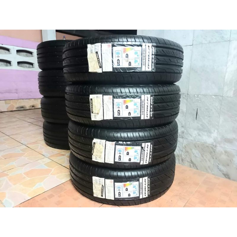 ยางใหม่ค้างปี 195/65R15 Nitto NT860 ผลิตปี 2020 พร้อมจุ๊บลมแปซิฟิค 4 ตัว
จัดส่งฟรีมีบริการเก็บเงินปล