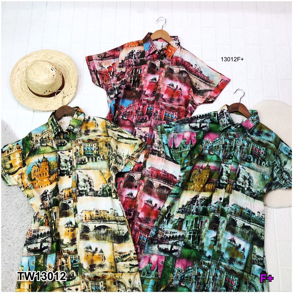 TwinsShopVip💗พร้อมส่ง TW13012 เดรสกระดุมผ่าหน้าลายกราฟฟิก