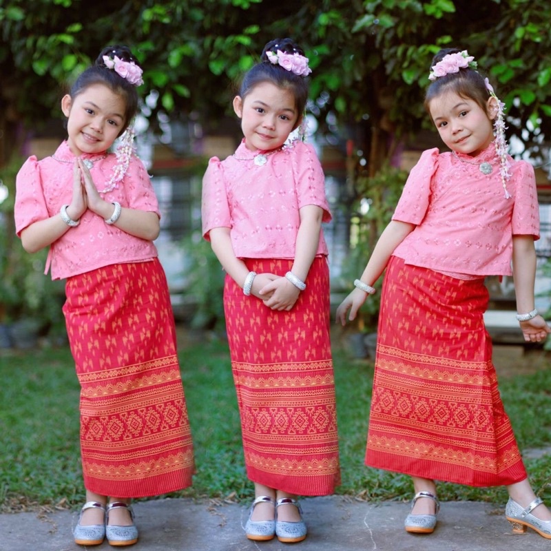 ชุดไทยเด็กล้านนา ชุดไทยเด็ก ชุดไทยประยุกต์ เสื้อผ้าเด็กผู้หญิง ชุดไทยเด็กผู้หญิง