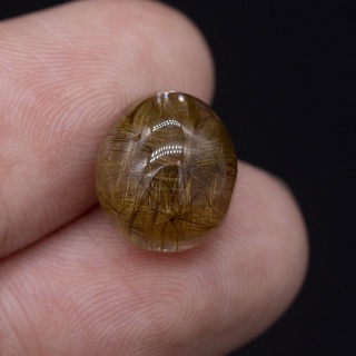 พลอยไหมทองไหมประสาน(Rutile Quartz) เนื้อใส มีไหมสวยอยู่ด้านใน น้ำหนัก 9.33 กะรัต พลอยแท้จากประเทศบราซิล