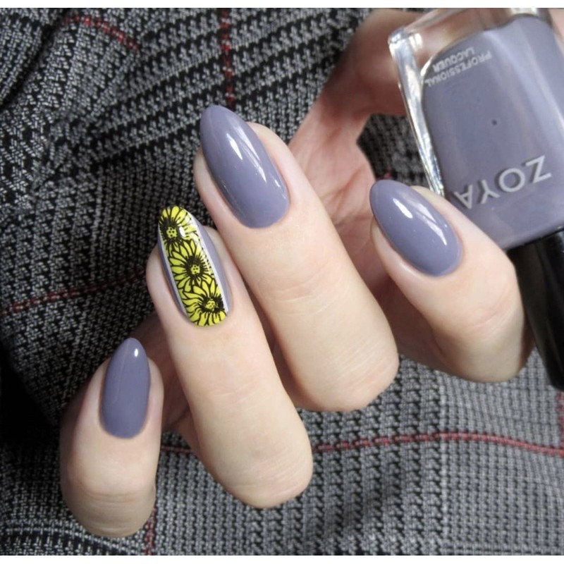 พร้อมส่ง ยาทาเล็บ Zoya สี Caitlin  เทากลางๆ อันเดอร์โทนม่วง เทาละมุน เทาเก๋ นึกถึงเผือกกวน โอวนี๊แปะ