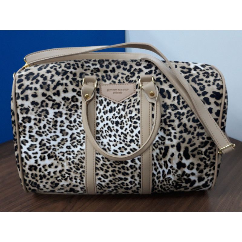 กระเป๋าทรงหมอนลายเสือ nutnuss bag shop