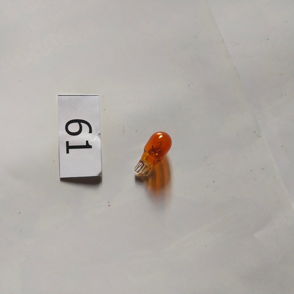 5LL-H3311-00 หลอดไฟเลี้ยว