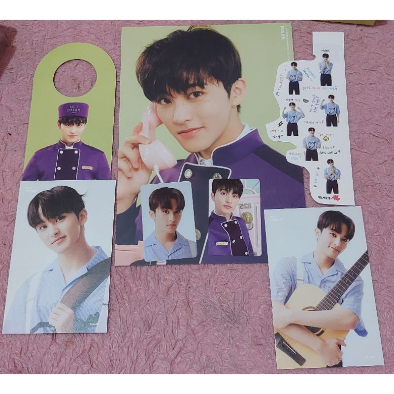 BOOKED Mark SG Set 2022 POB SMTOWN & STORE