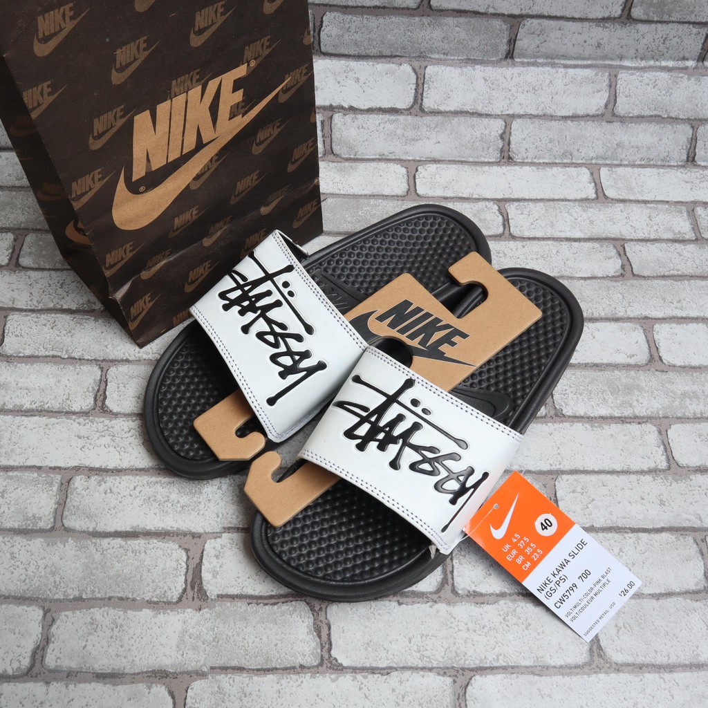 Claquette nike x online stussy