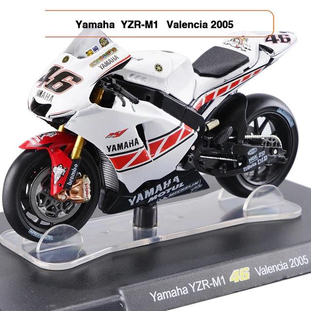 โมเดลรถมอเตอร์ไซค์  Yamaha VR-46 VALENCIA 2005 ทำจากเหล็ก สัดส่วน 1:18 ไม่มีกล่อง