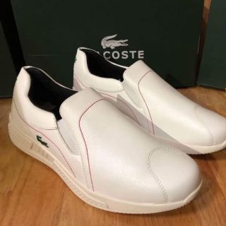 รองเท้า Lacoste