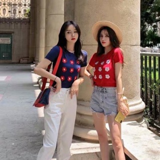 เสื้อมือ1 น่ารักมาก ลายปักดอกไม้สีแดง