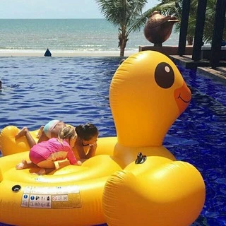 แพยาง ห่วงยาง เป็ดเหลือง เป็ด เหลือง ชายหาด น้ำ ทะเล ว่ายน้ำ ลอยน้ำ เป่าลม สระน้ำ เด็ก rubber raft ring yellow duck
