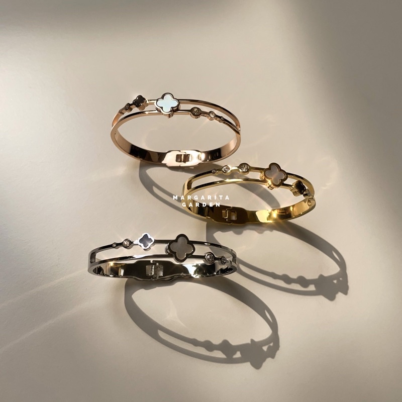 Margarita Lovely Clover (B&W) Stainless Bangle