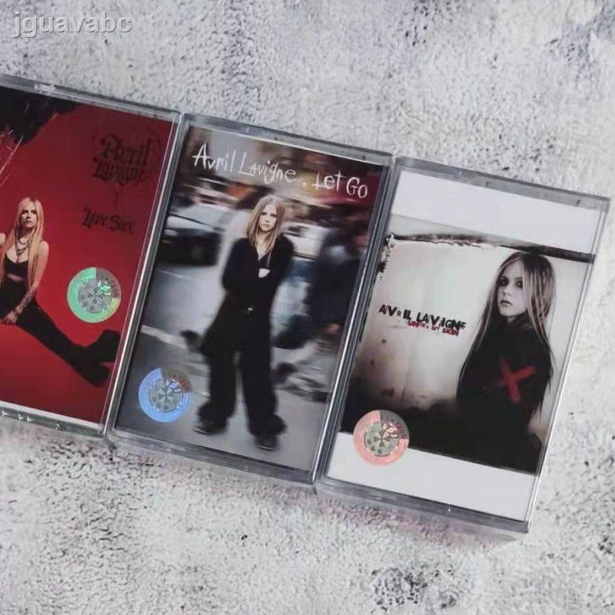 เทปคาสเซ็ท  อัลบั้มเปิดตัวของ Avril Lavigne Let Go พุ่งทะยานอย่างสูง อัลบั้ม 3 แผ่นที่ยังไม่เปิดใหม่