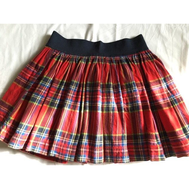 กระโปรงสั้นลายสก๊อต hollister มือสอง