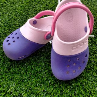 รองเท้ามือสองแบรนด์ crocs (ในไลฟ์)