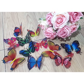 ผีเสื้อปลอม จัดส่งแบบสุ่มสี Butterfly color random ทำจากพลาสติก รูปแบบสวยงาม ตัวเป็นพลาสติกใต้ท้องมีแม่เหล็ก