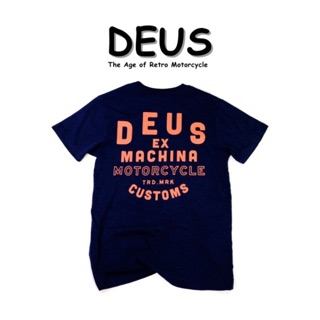 เสื้อยืดคอกลม  DEUS แท้💯% สีกรม สกรีนหน้าหลัง  (DU002)