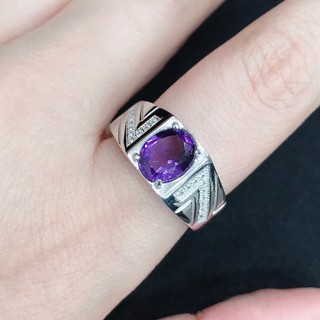 แหวนพลอยอเมทิสต์ (Amethyst) สีม่วงเข้ม ตัวเรือนทรงเรียบหรู ล้อมด้วยเพชร CZ รัสเซีย รุ่นNA1457