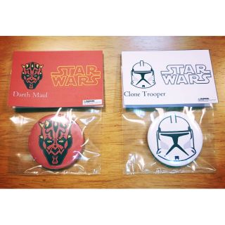 ชุดเข็มกลัด สตาร์วอร์ส Star Wars Badge ตัวละครร้าย สุดคลาสสิค Darth Maul กับ Clone Trooper ของใหม่ ขายเป็นเซ็ตคู่ 2 อัน