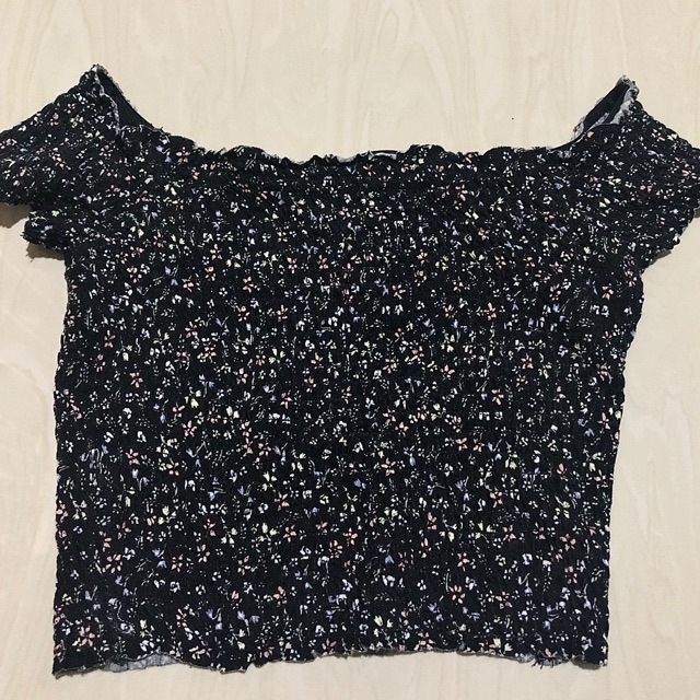 เสื้อปาดไหล่แบรนด์ garage