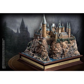 preorder Harry potter Hogwarts Castle งาน Noble collection ขนาดสูงประมาณ 13 นิ้ว โมเดลปราสาท แฮร์รี่พอตเตอร์