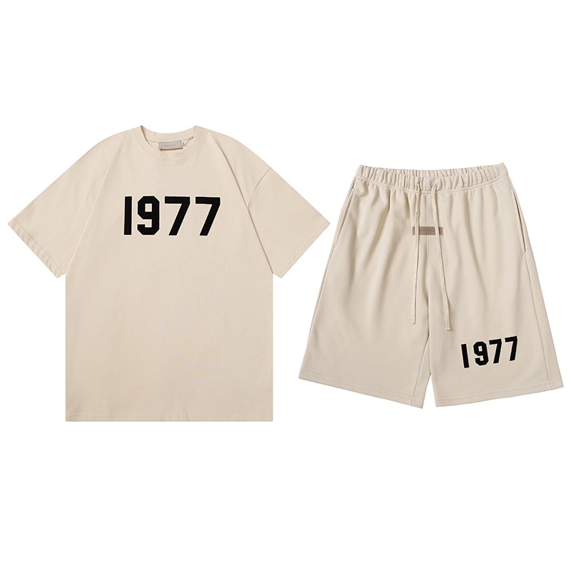 **FOG FEAR OF GOD 1977 Double line ESSENTIALS เสื้อยืดคู่รักหลวมแขนสั้นสําหรับผู้ชายและผู้หญิง